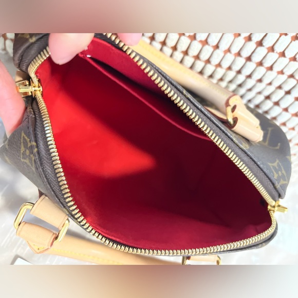 Authentic Louis Vuitton Speedy 20 Bandouliere - Picture 8 of 16